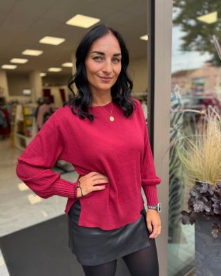 ℹ️INFO K DOSKLADNĚNÍ ℹ️ Holky, spousta z Vás se ptala na doskladnění svetru SIMBA, podařilo se nám doobjednat poslední 4...