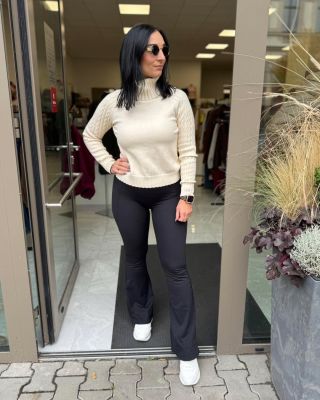 🔥NOVINKA🔥Zkrácený rolákový svetr MISHEL 👉 https://www.elka-fashion.cz/svetry-rolaky-mikiny/