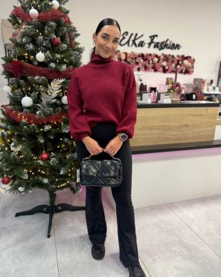 🔥NOVINKA🔥vysokogramažní zkrácený svetr se stojáčkem 💰799,- Ten potřebuješ 🥹😍...